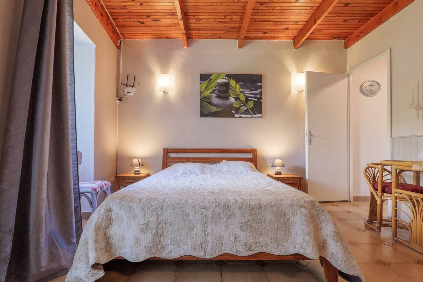 Foto 3 von 24: Gîte „Les Combes“ mit Gemeinschaftspool, WLAN und Klimaanlage
