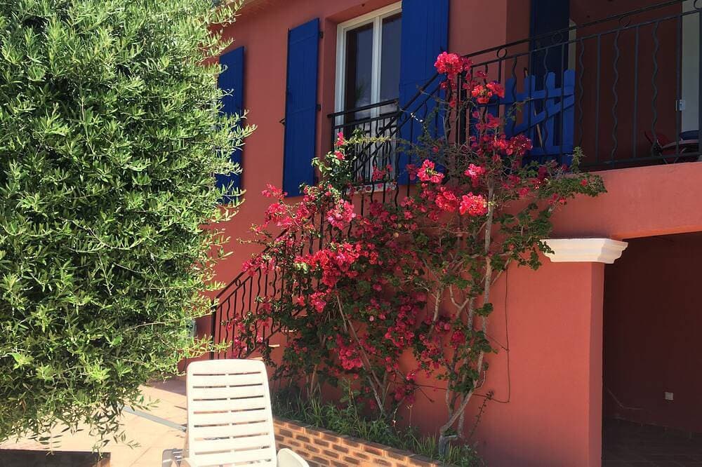 Foto 8 von 25: Eine ganze Villa für sich • Privatpool • Strand 7 Min. zu Fuß • nahe St.-Tropez