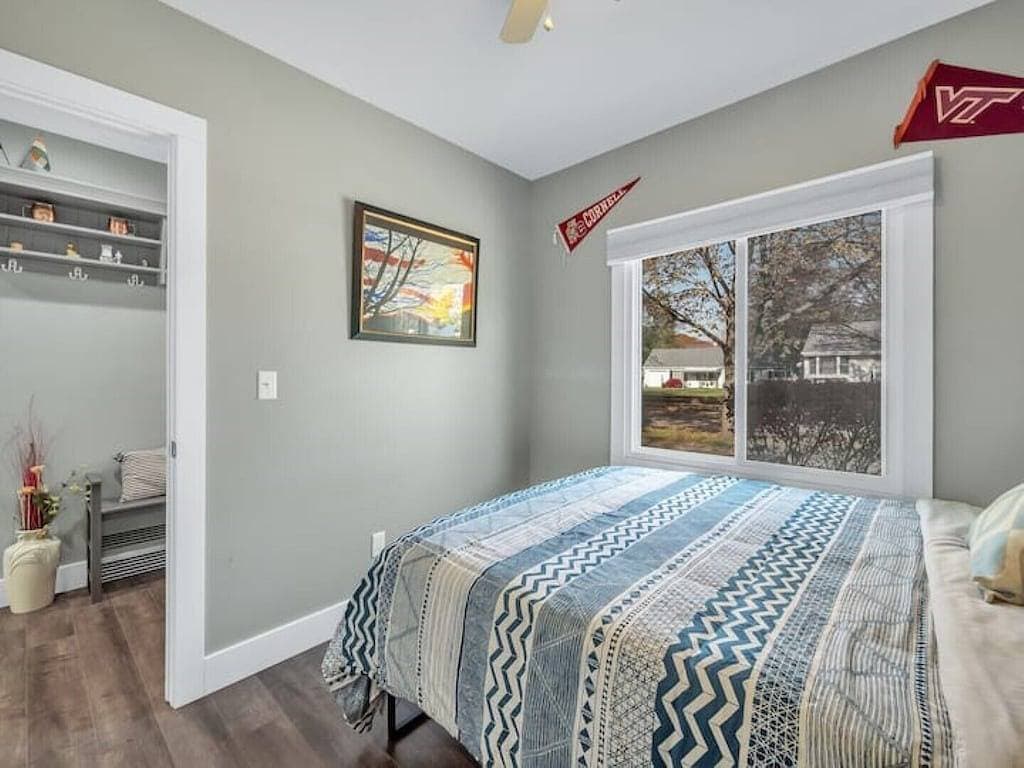 Foto 6 von 23: The Little Hamster - by Ferndale & Royal Oak w/ 2TVs - Open Concept - Modern