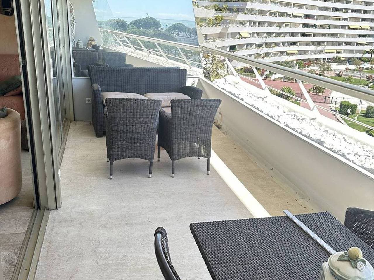 Foto 10 von 19: Geräumige Wohnung mit Terrasse Blick auf den Hafen, Parkplatz inklusive