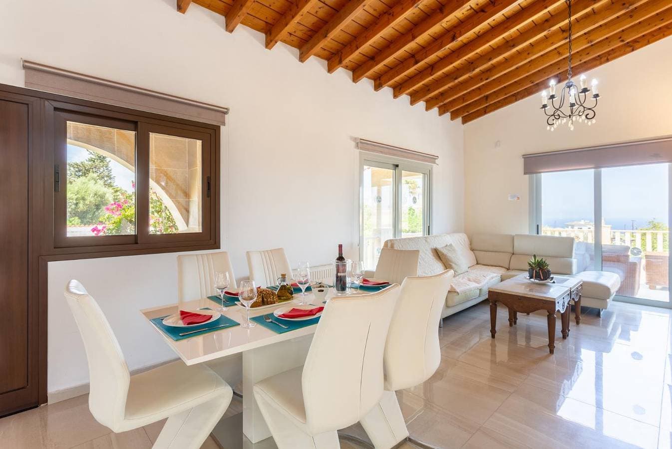 Foto 8 von 21: Villa für 4 Personen mit Terrasse