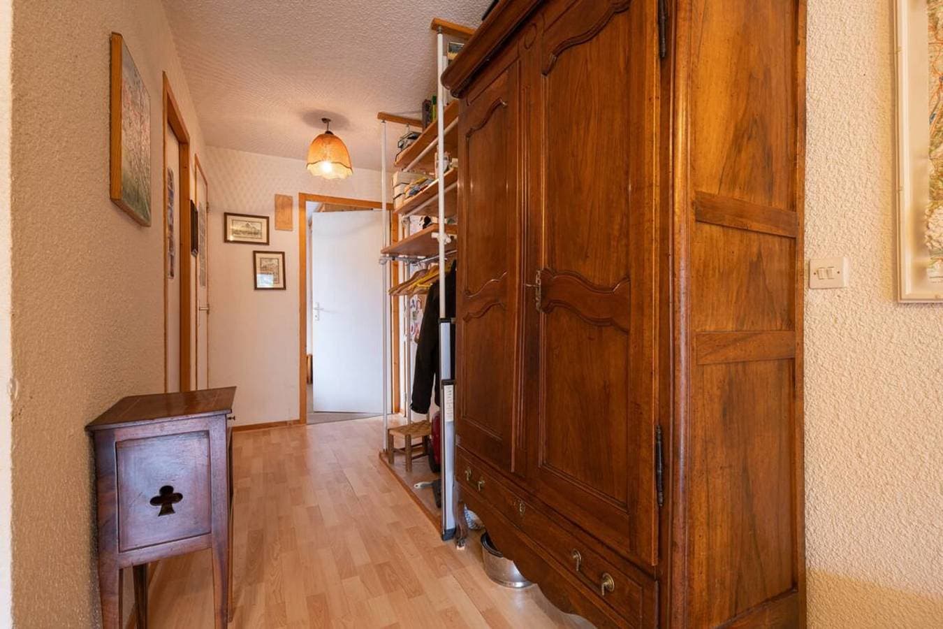 Foto 5 von 22: Ferienwohnung für 8 Personen mit Balkon