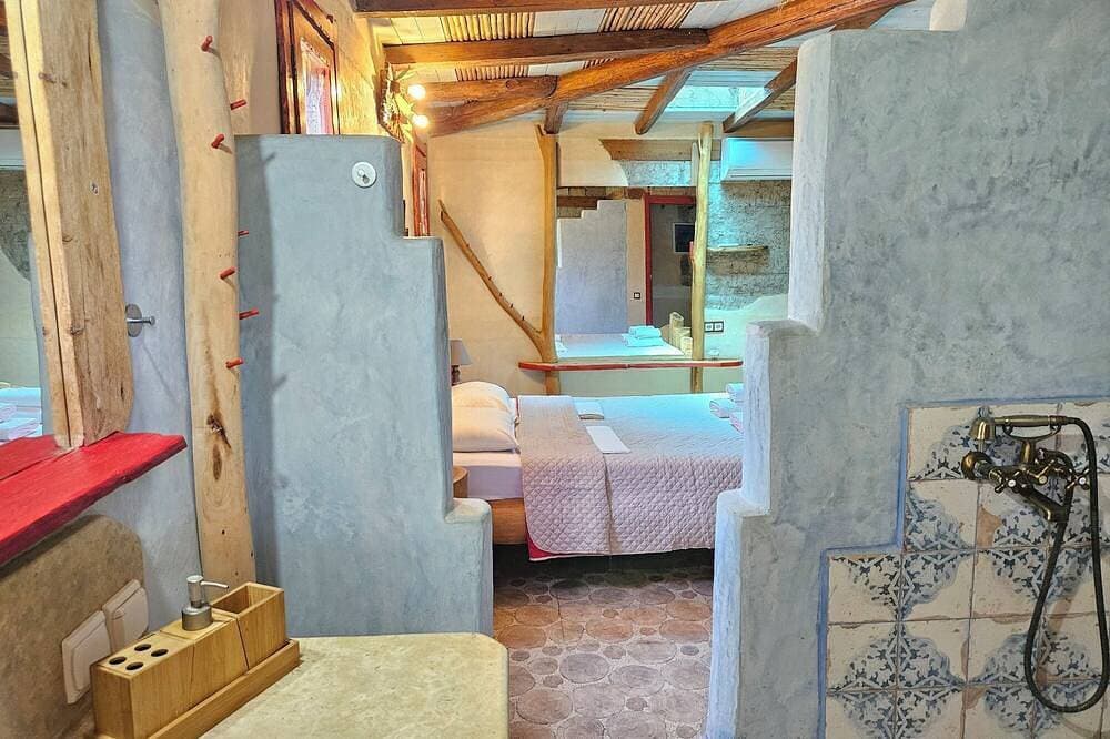 Foto 12 von 30: Bezaubernde Villa Kokkino Skufitza aus Lehm,50 qm Gemeinschaftspool,priv. Garten