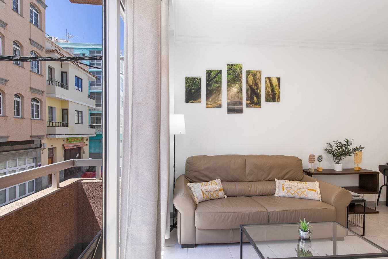 Foto 4 von 29: Ferienwohnung 'A' mit Meerblick, Balkon und WLAN