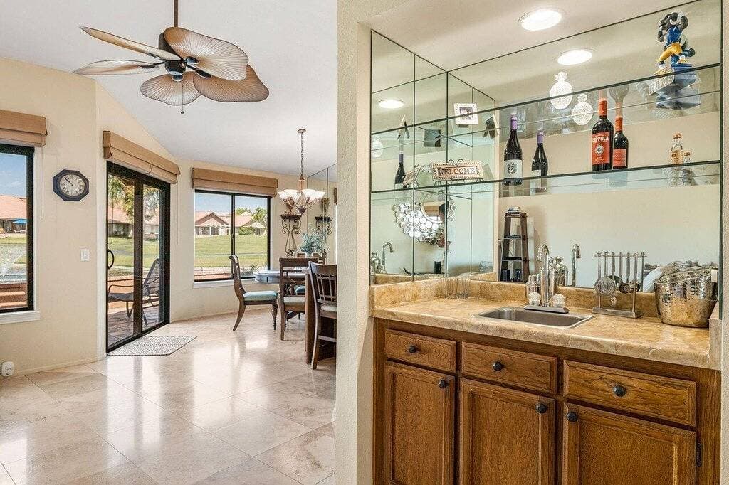Foto 8 von 15: Beautiful condo at the Oasis Palm Desert. Golf and community pool