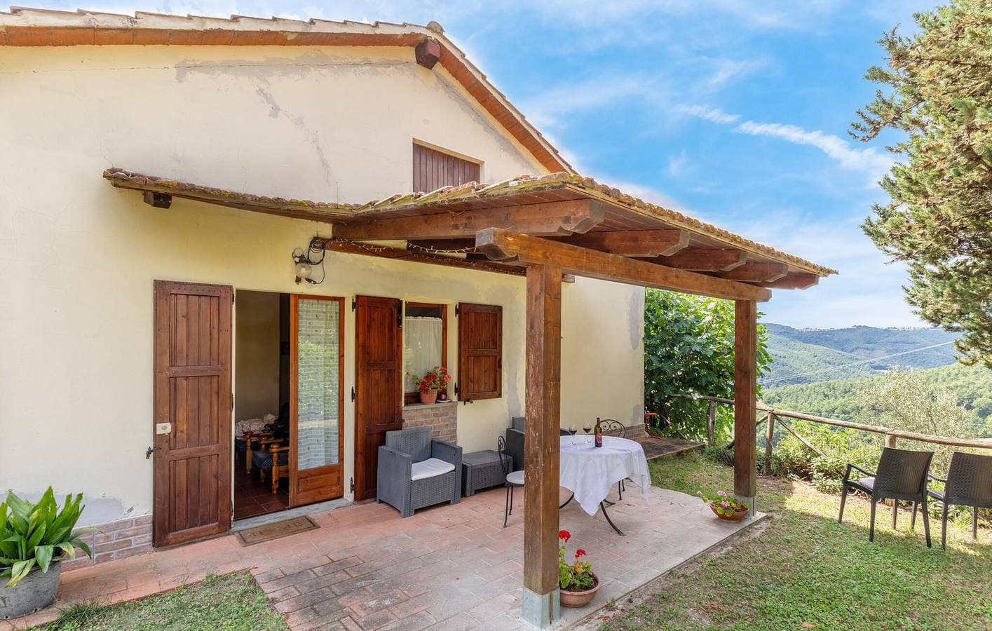 Foto 4 von 38: Ferienwohnung auf dem Lande mit Pool und Parkplatz - 1km zum Monte Santa Maria Tiberina