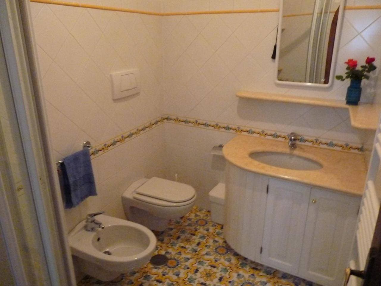 Foto 8 von 13: Double  or Twin Room with Private External Bathroom