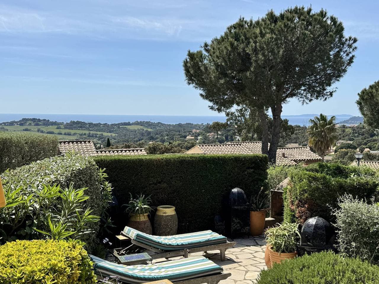 Foto 2 von 18: Mas mit 2 Schlafzimmern, Meerblick, Pool, WLAN