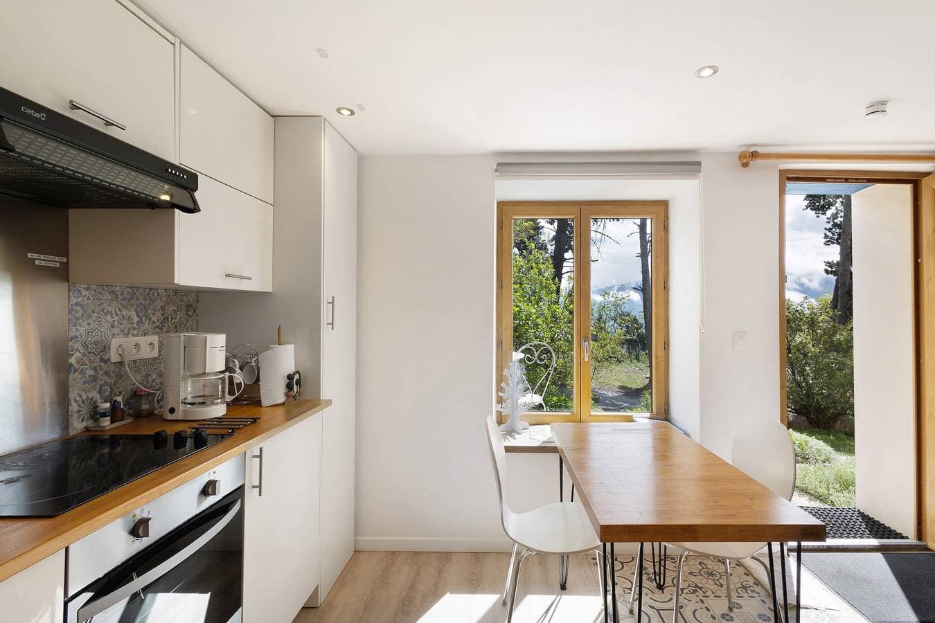 Foto 6 von 27: Studio-Apartment 'Sorbier Des Oiseaux' mit Bergblick, privater Terrasse und WLAN