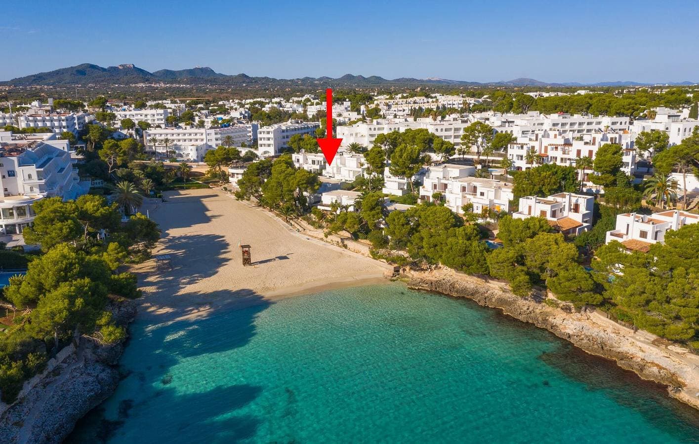 Haven am Meer mit Pool, Küche und WiFi bei Cala Mitjana 1