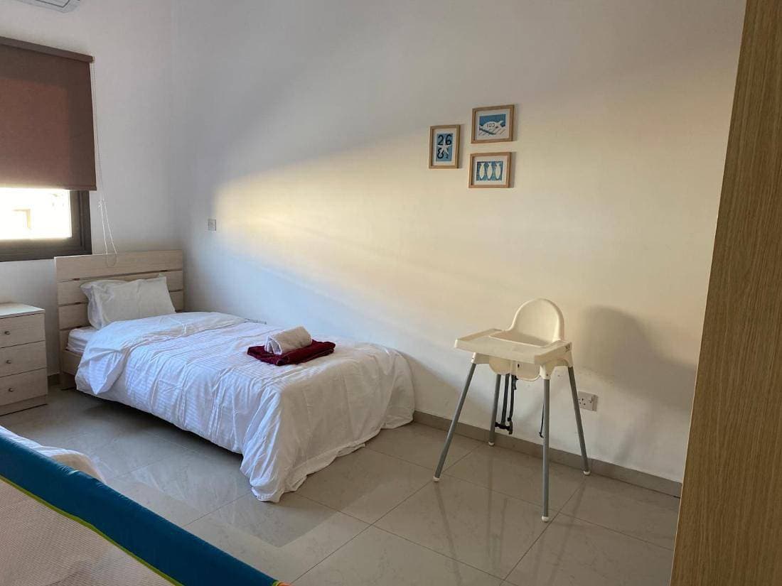 Foto 12 von 40: Maisonette mit zwei Schlafzimmern und Berg- und Meerblick
