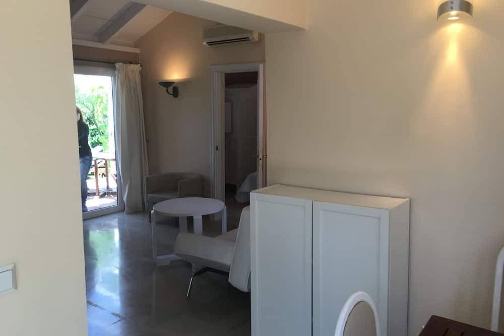 Foto 10 von 28: Charmantes La Casita 2/3 pax Cottage mit privatem Garten und Pool