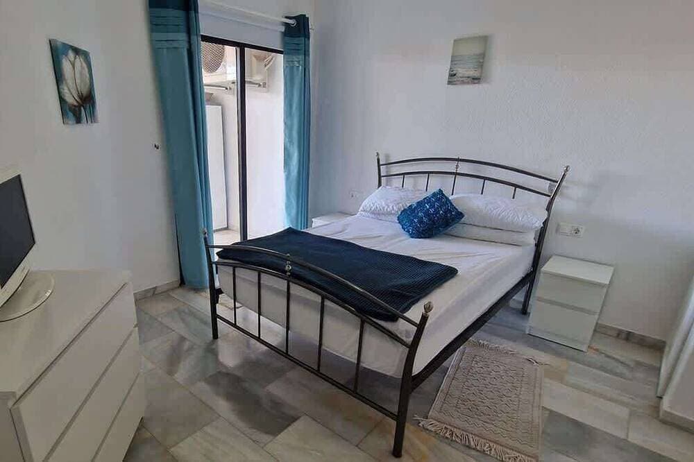 Foto 2 von 30: Sunny Calahonda Apartment with Pool & Walk to Beach