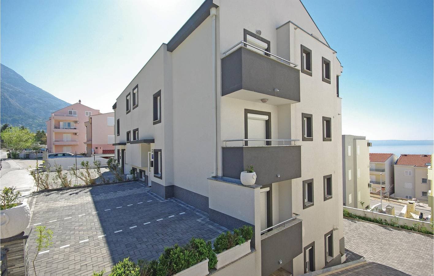 Foto 2 von 18: Gemütliche Ferienwohnung mit WLAN und Terrasse, 800 m von der Küste in Makarska entfernt
