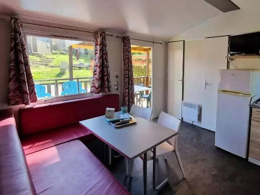 Foto 3 von 23: Camping La Provençale - Mobilheim 4 personen - Mobilheim Olivier 3 Zimmer 4 Personen Klimatisiert + TV