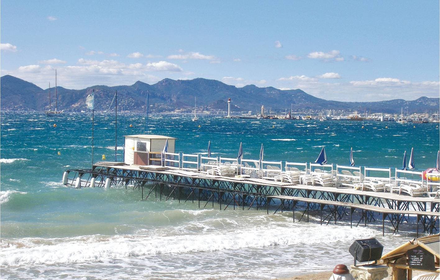 Handi Plage 1km: Terrassenwohnung mit Parkplatz und Internet 1