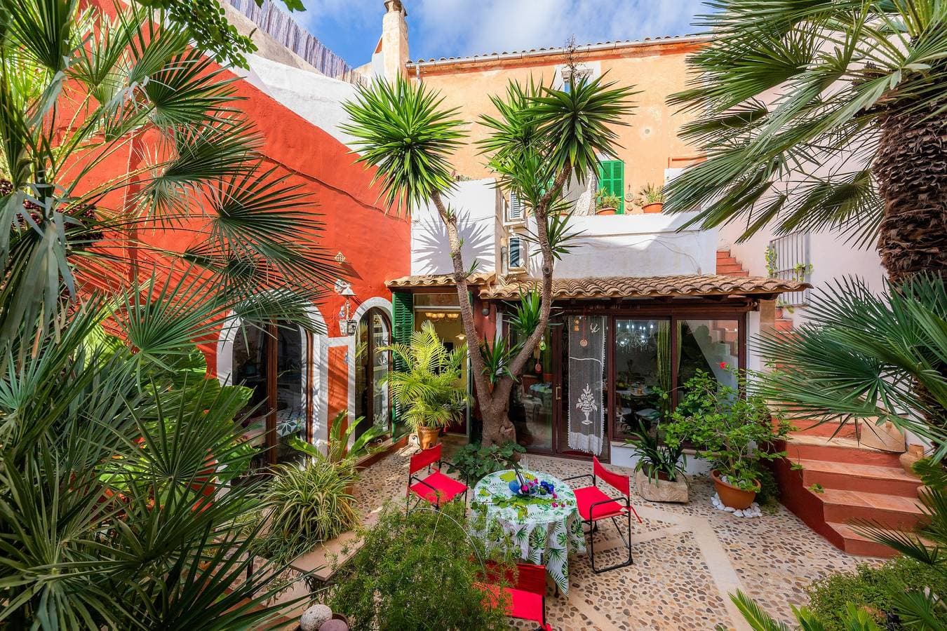 Foto 4 von 34: Ferienhaus „Bon Son Fiol“ mit Garten, Terrassen, Klimaanlage und WLAN