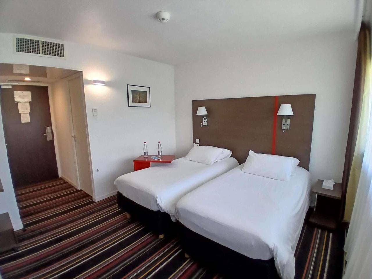 Foto 8 von 16: Standard Twin Room