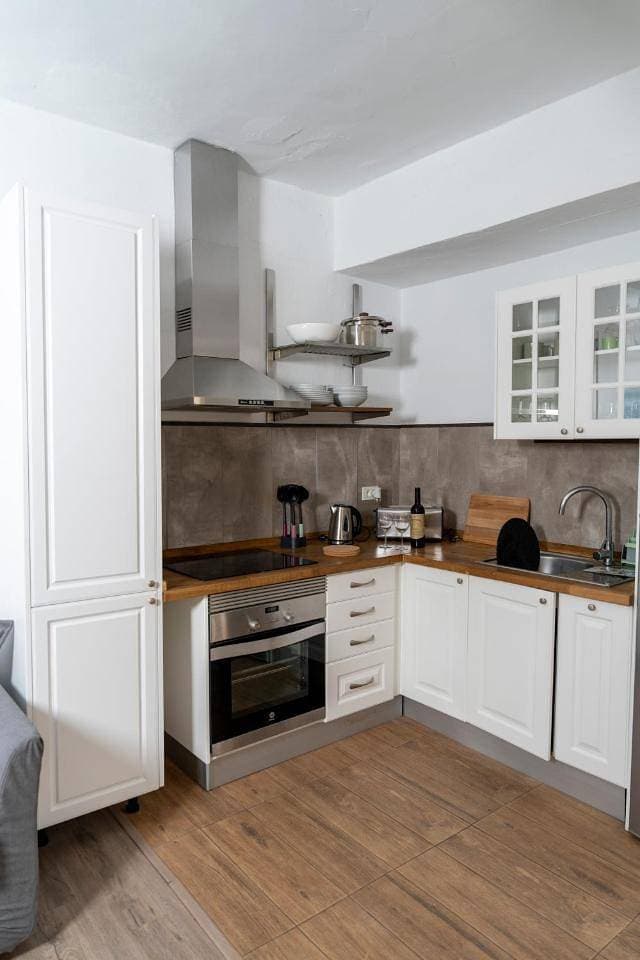 Foto 11 von 27: Two-Bedroom Apartment