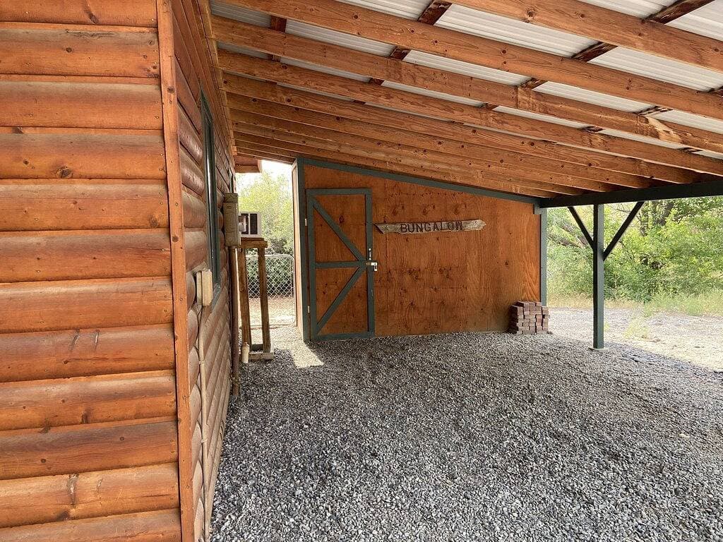 Foto 3 von 46: Ruhiger Bungalow mit 2 Schlafzimmern auf einer 70 Hektar großen privaten Ranch