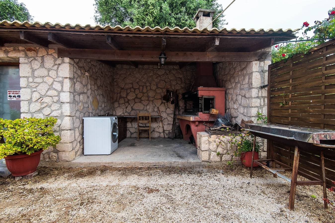 Foto 3 von 22: Einzimmerapartment 'Bozikis Studios' mit gemeinschaftlichem Garten, WLAN und Klimaanlage