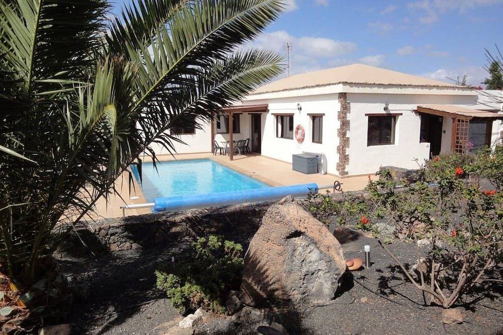 Luxuriöse, abgelegene Villa mit großem elektrisch beheiztem Swimmingpool 1