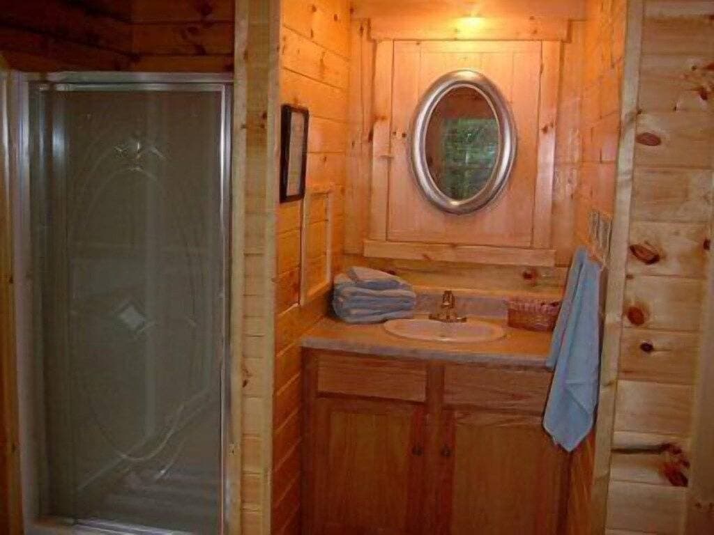 Foto 9 von 13: Kabine-Eigenes Badezimmer-Standard-Sweet Dreams Cabin