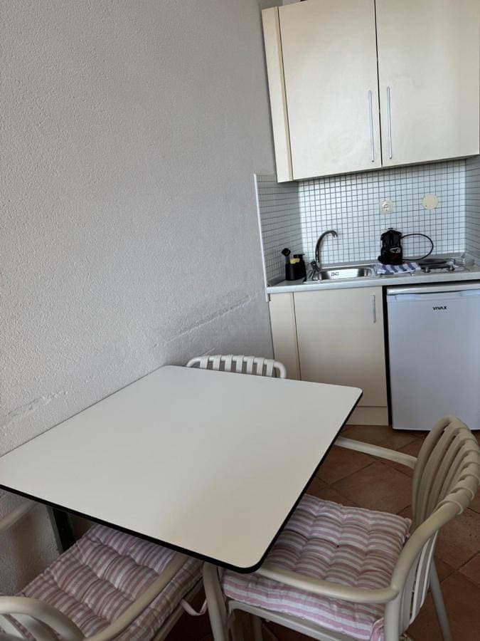 Foto 3 von 17: One-Bedroom Apartment with Balcony