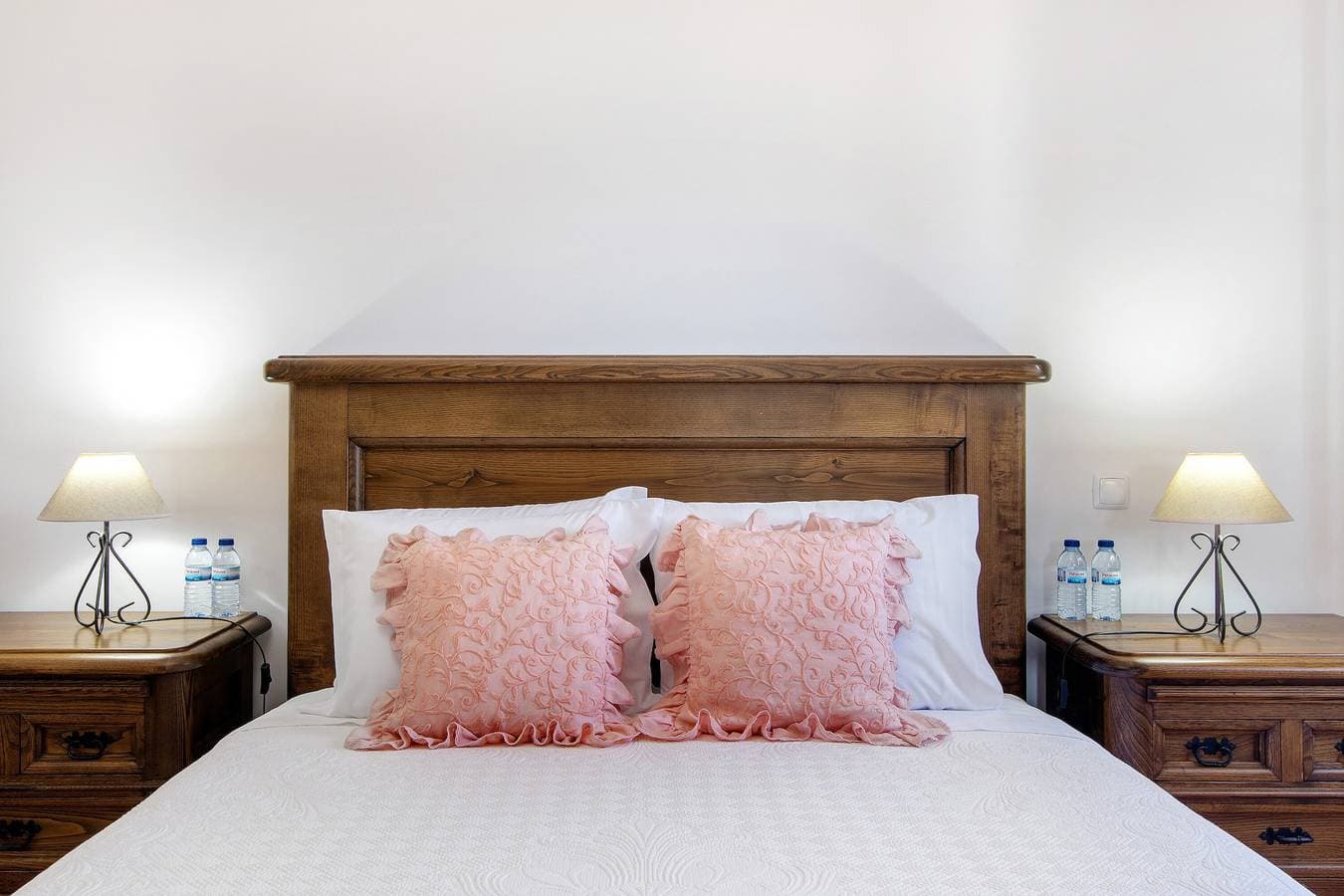 Foto 5 von 54: Zimmer 'Quarto Rosa - Blick aufs Land' mit Gemeinschaftspool, WLAN und Klimaanlage
