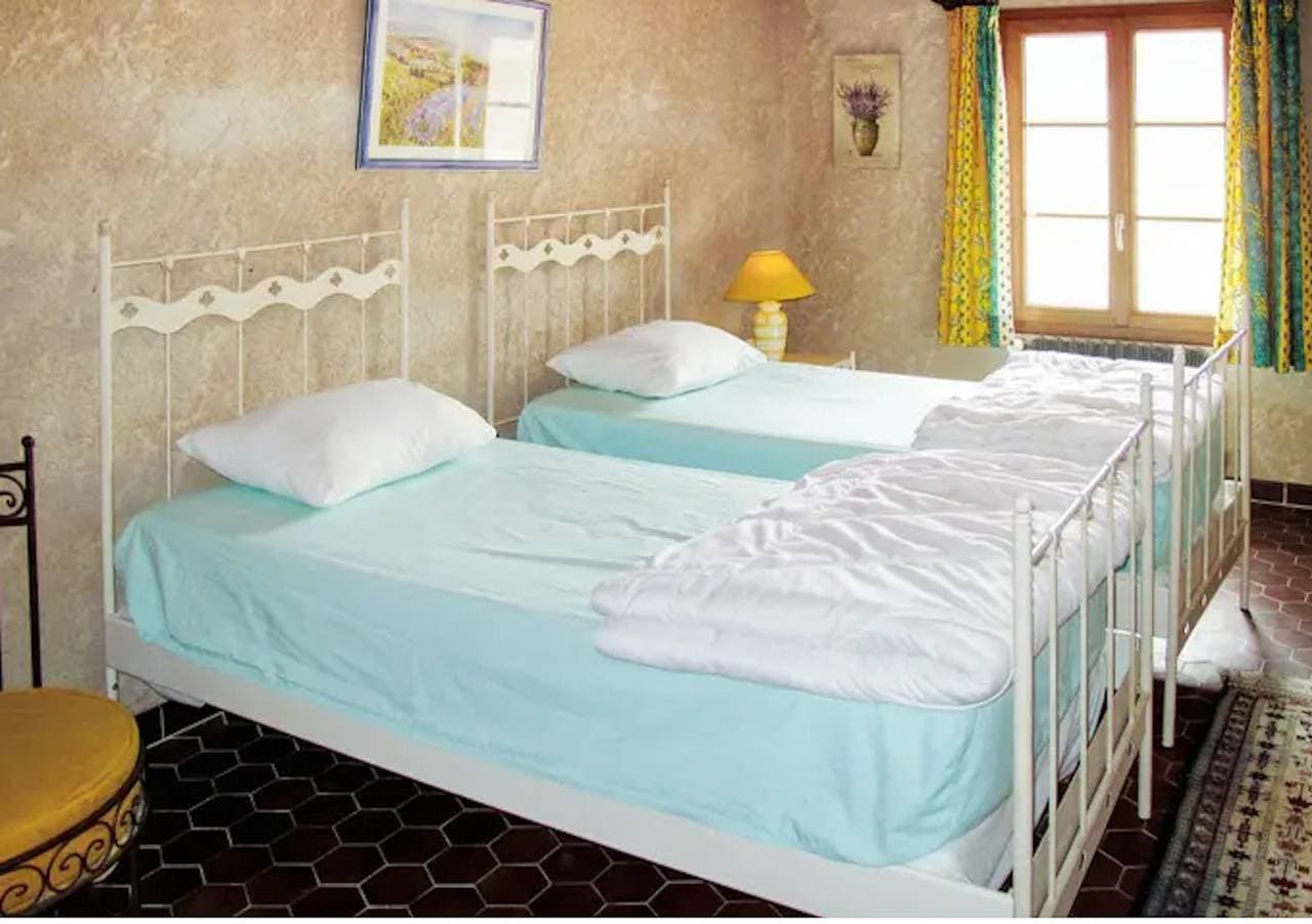 Foto 11 von 45: Charmante Villa in Saint-Maime mit Privatpool