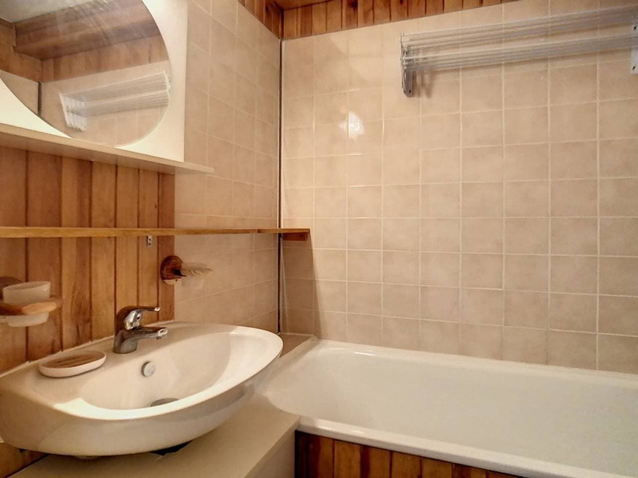 Foto 12 von 21: Helles Studio in Les Menuires, ski-in/ski-out, Balkon