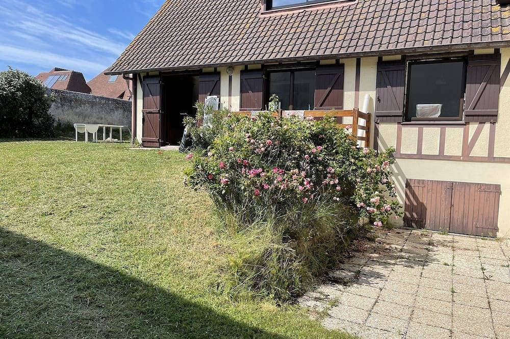 Foto 12 von 30: Maison Entièrement Rénovée Située à 50 Mètres de la mer Jardin 4 Chambres 2 Sdb