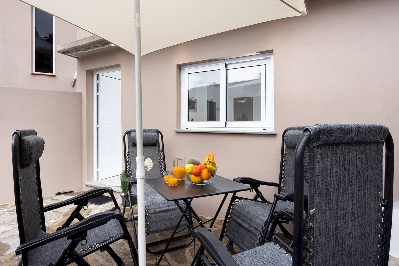 Foto 8 von 31: Villa für 4 Personen mit Garten