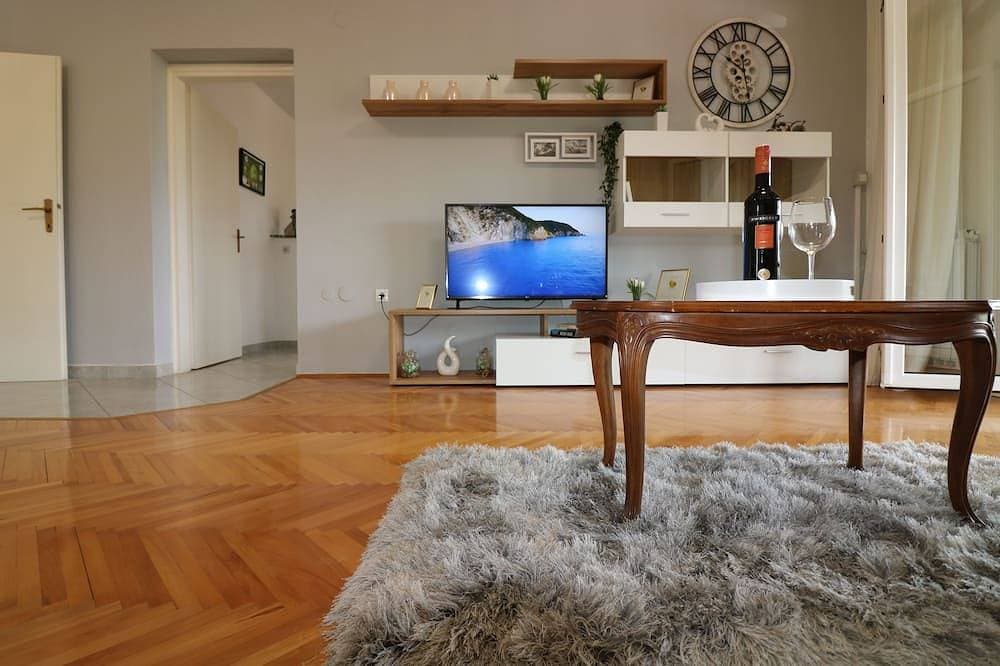 Foto 9 von 30: Familienfreundliche   Wohnung in  1. Stock  mit Pool    fur  6 - 8  Pers
