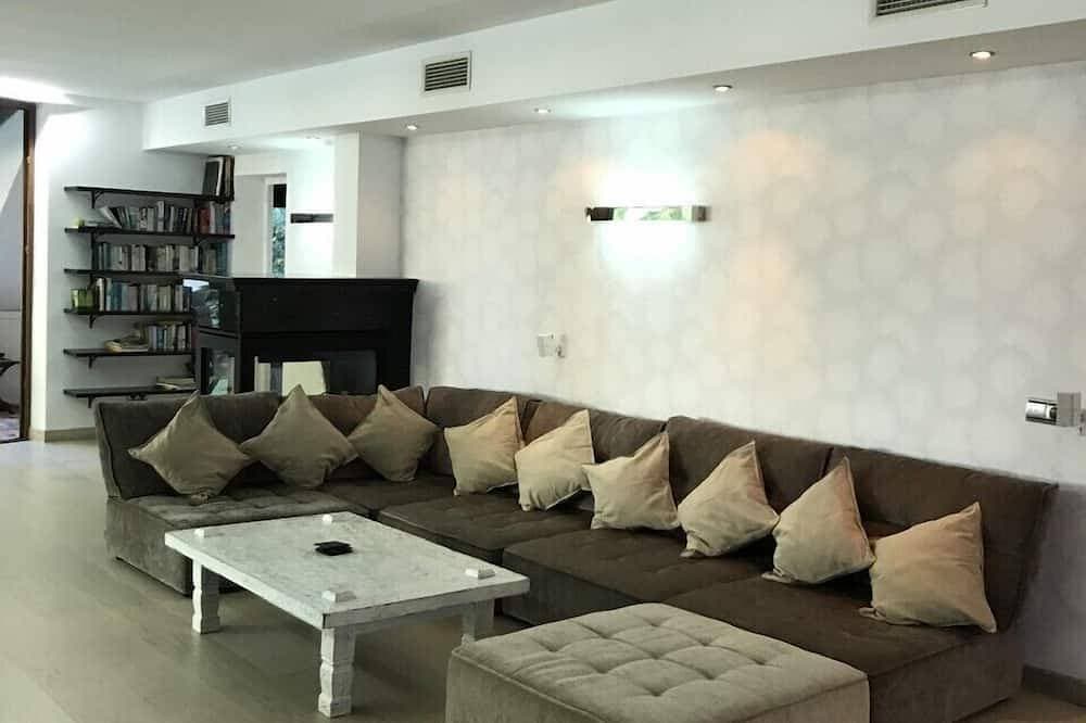 Foto 7 von 30: Moderne Villa mit 3 Schlafzimmern in der Nähe von Puerto Banus und Marbella - 1 Block vom Strand entfernt