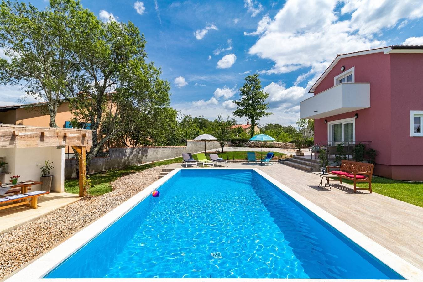 Foto 2 von 47: Villa May mit beheiztem Pool