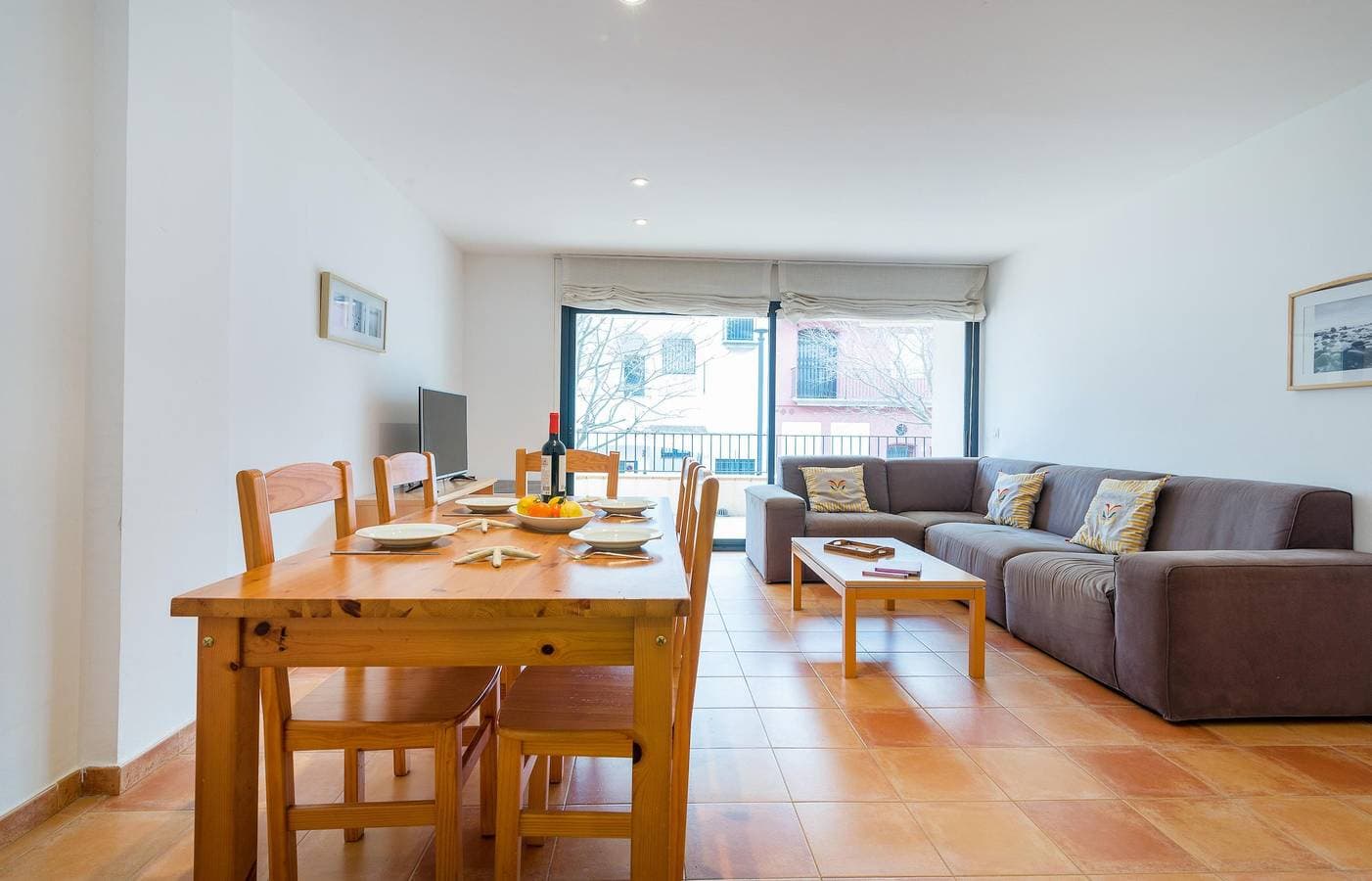 Foto 7 von 31: Canadell Bloc A Baixos 3ª - apartment on second line in Calella de Palafrugell-Costa Brava
