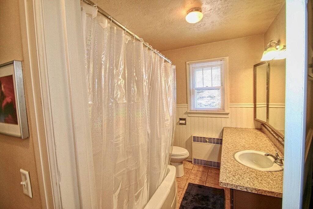 Foto 5 von 9: Charming Home In the Heart of Downtown Philipsburg