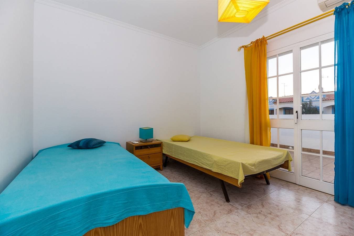 Foto 4 von 20: 3 Schlafzimmer Villa mit Terrasse in Praia da Manta Rota by AlgarveManta (2V3)