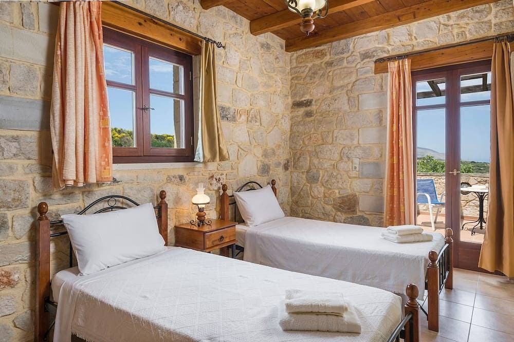 Foto 13 von 30: Adam Villas - Villa Armonia | Ein ikonisches Reiseziel in der Nähe von Falassarna Beach.