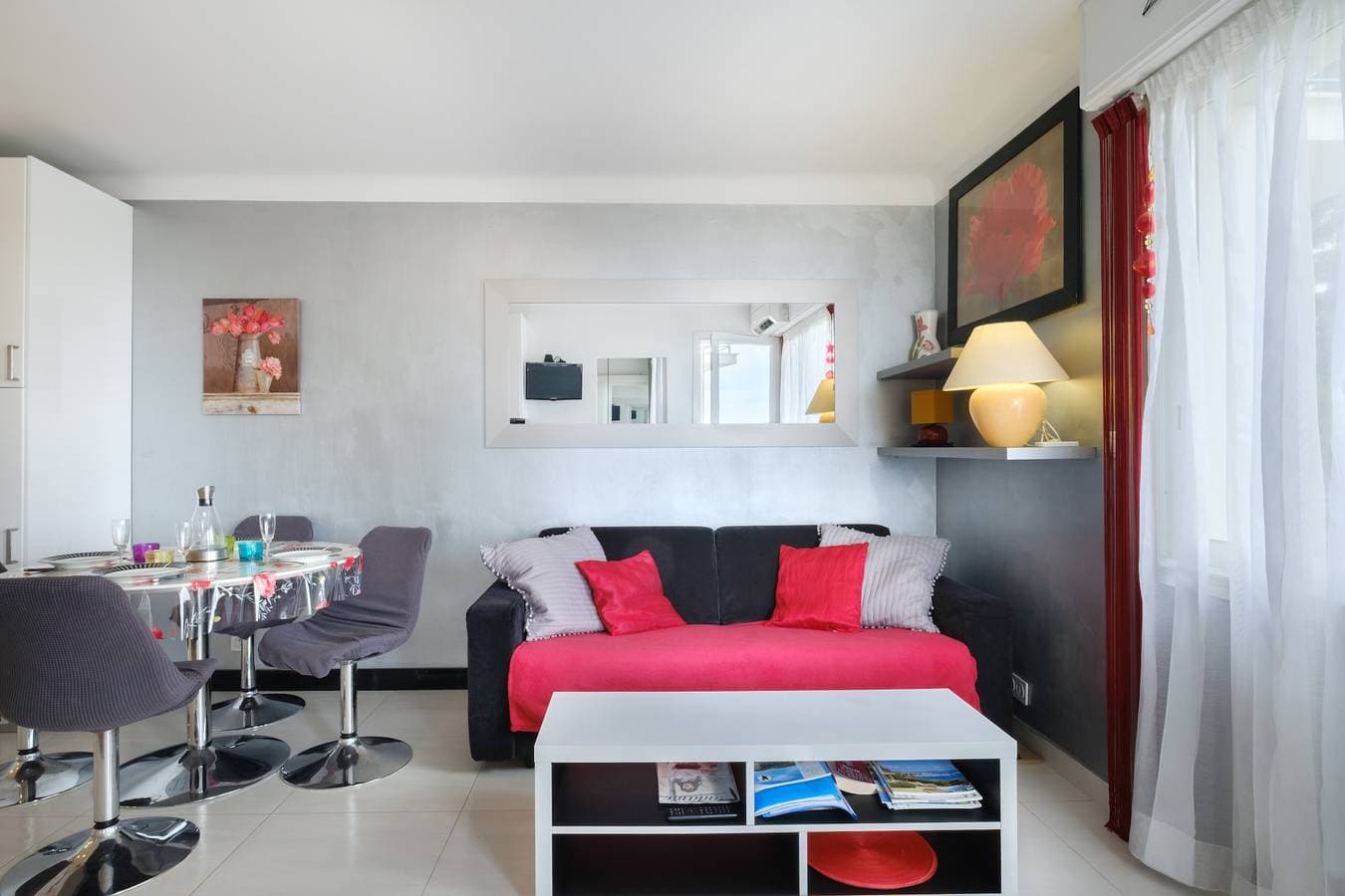 Foto 3 von 22: Ferienwohnung 'Les Pins' mit Meerblick, Wi-Fi und Klimaanlage