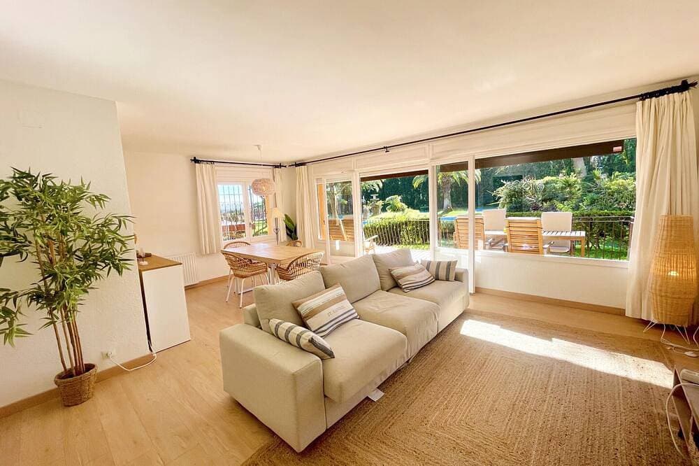Foto 7 von 25: Illa 76 -Nice apartment with sea views, pool and near the beach of Calella