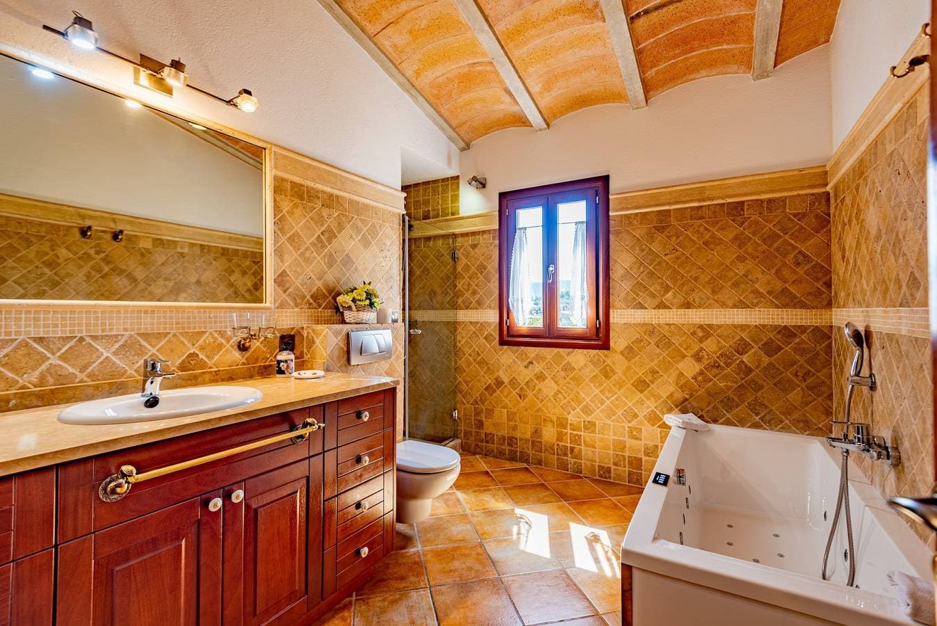Foto 10 von 22: Villa Simone in der Stadt mit privatem Pool, WLAN und Klimaanlage