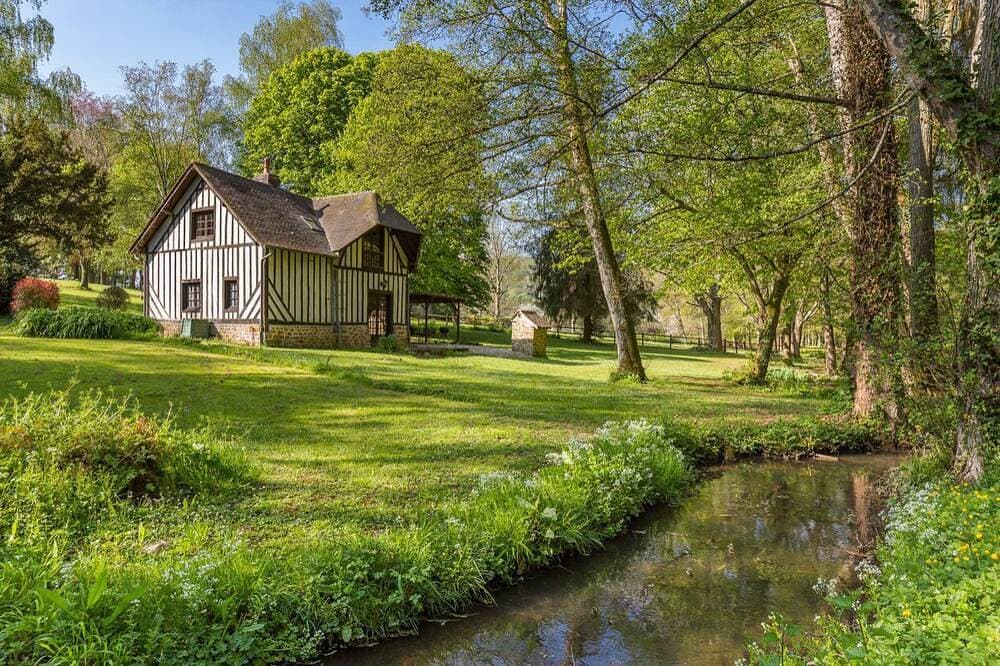 Foto 11 von 30: Cottage with shared swimming pool, hot tub, fishing, tennis, Uk TV and Wi-Fi
