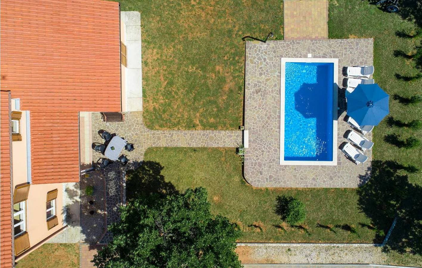 Foto 12 von 30: Geräumige 2-Zimmer-Wohnung mit Pool, in der Nähe des Stadtzentrums und von Restaurants