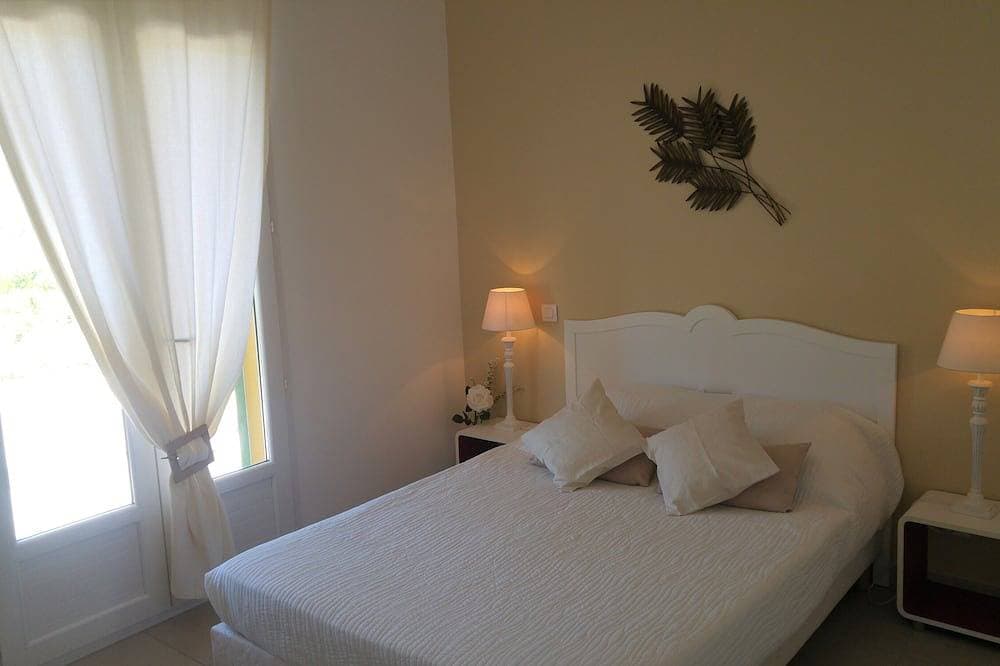 Foto 5 von 30: Gîte3-*** air-conditioning-wifi-heated pool- 2 bedrooms- river 1mn- beach5min- Pétanque