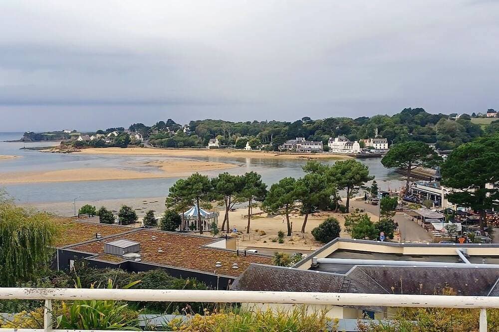 Foto 9 von 19: Der Strand als Horizont mit dieser T3 Ferienwohnung mit Sonnenterrasse