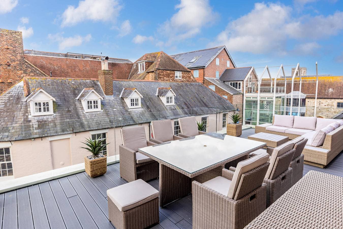 Foto 7 von 33: Vitamin Sea - Sun Terrace Overlooking Poole Quay