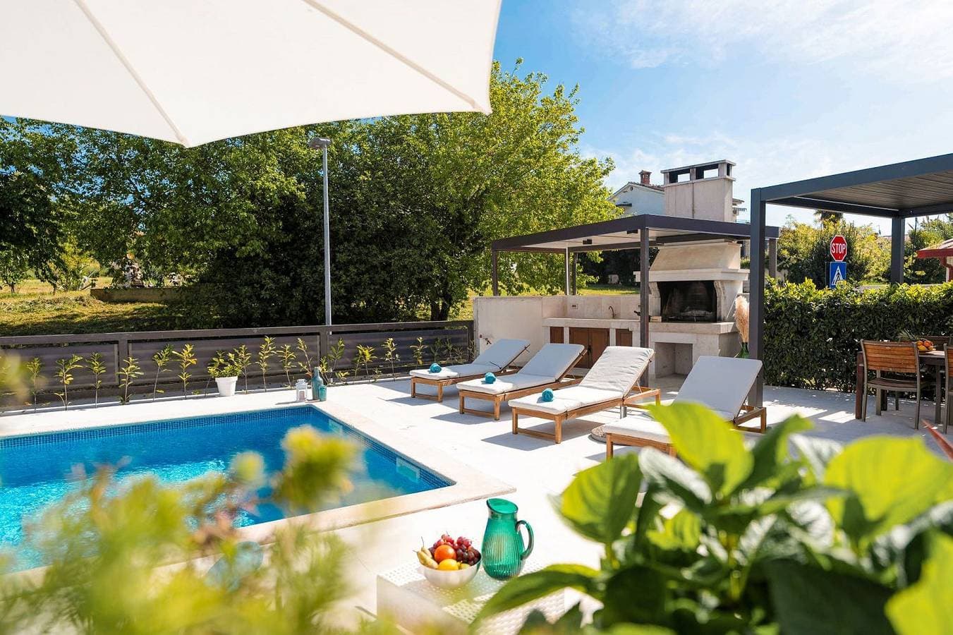 Foto 5 von 28: Extravagantes Apartment nur 100 Meter zum Strand mit Salzwasserpool und Jacuzzi