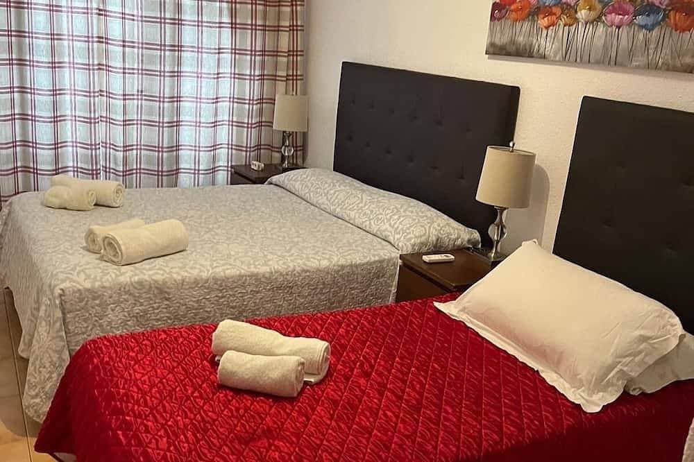 Foto 3 von 16: Beautiful large 2 bed apartment close to beach and all amenities